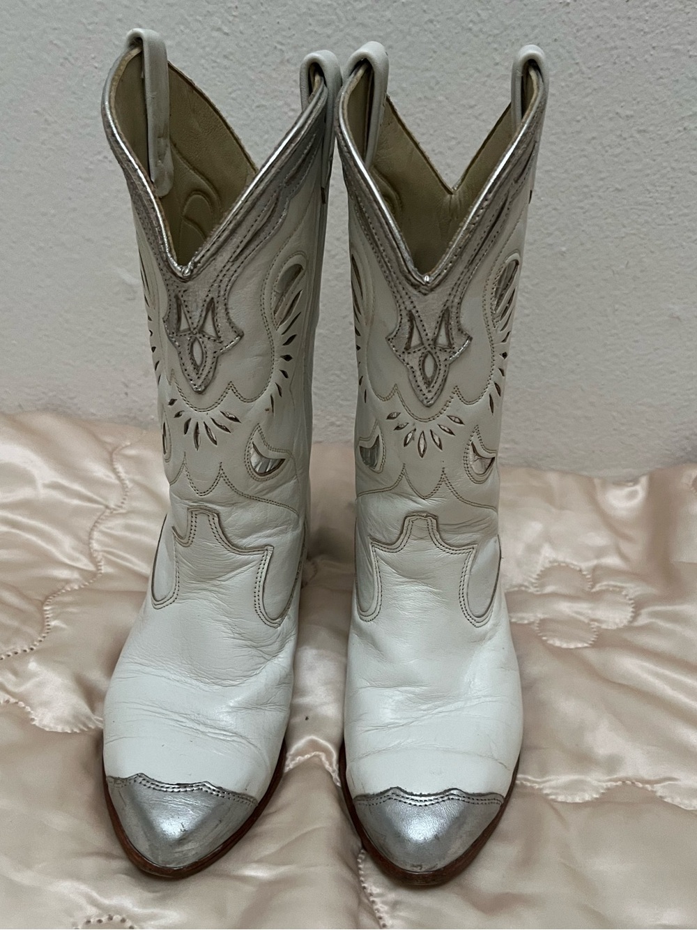 Rare Vintage Acme White Leather Western Boots with Silver Trim and Tips